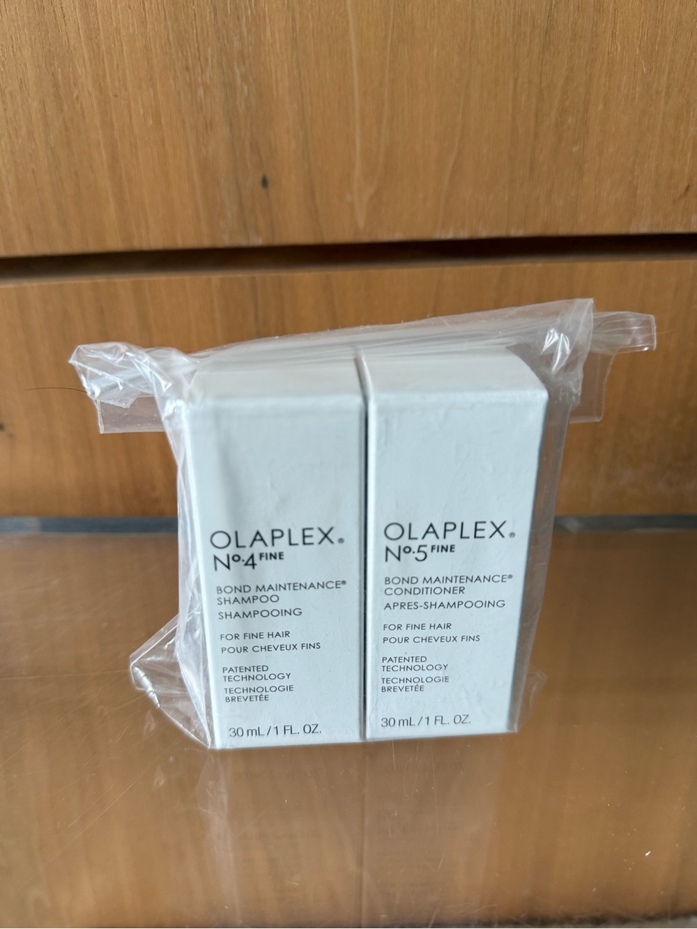 OLAPLEX White Mini No.4 Shampoo & No.5 Conditioner Duo